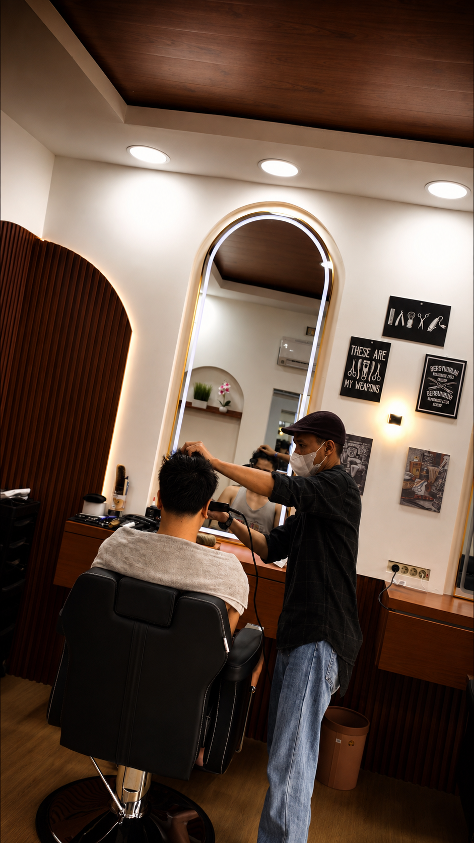 Seven Two Barbershop - Barbershop dan Pangkas Rambut Terbaik di Rancabungur Bogor - Reservasi : 081189901772 - https://seventwobarbershop.com